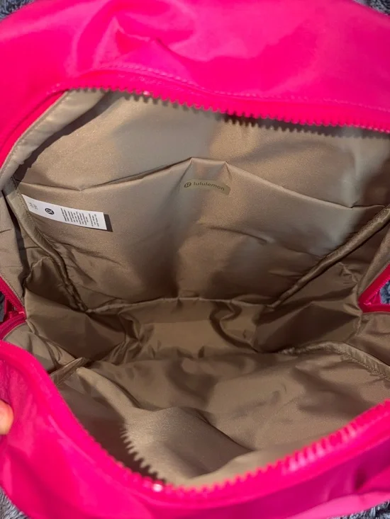 🆕 LULULEMON Everywhere Backpack 22L Calypso Pink/Sheer Oak NWT - Picture 12 of 16